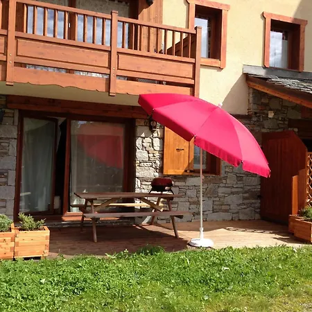 Les 7 Laux Immobilier D アパート *